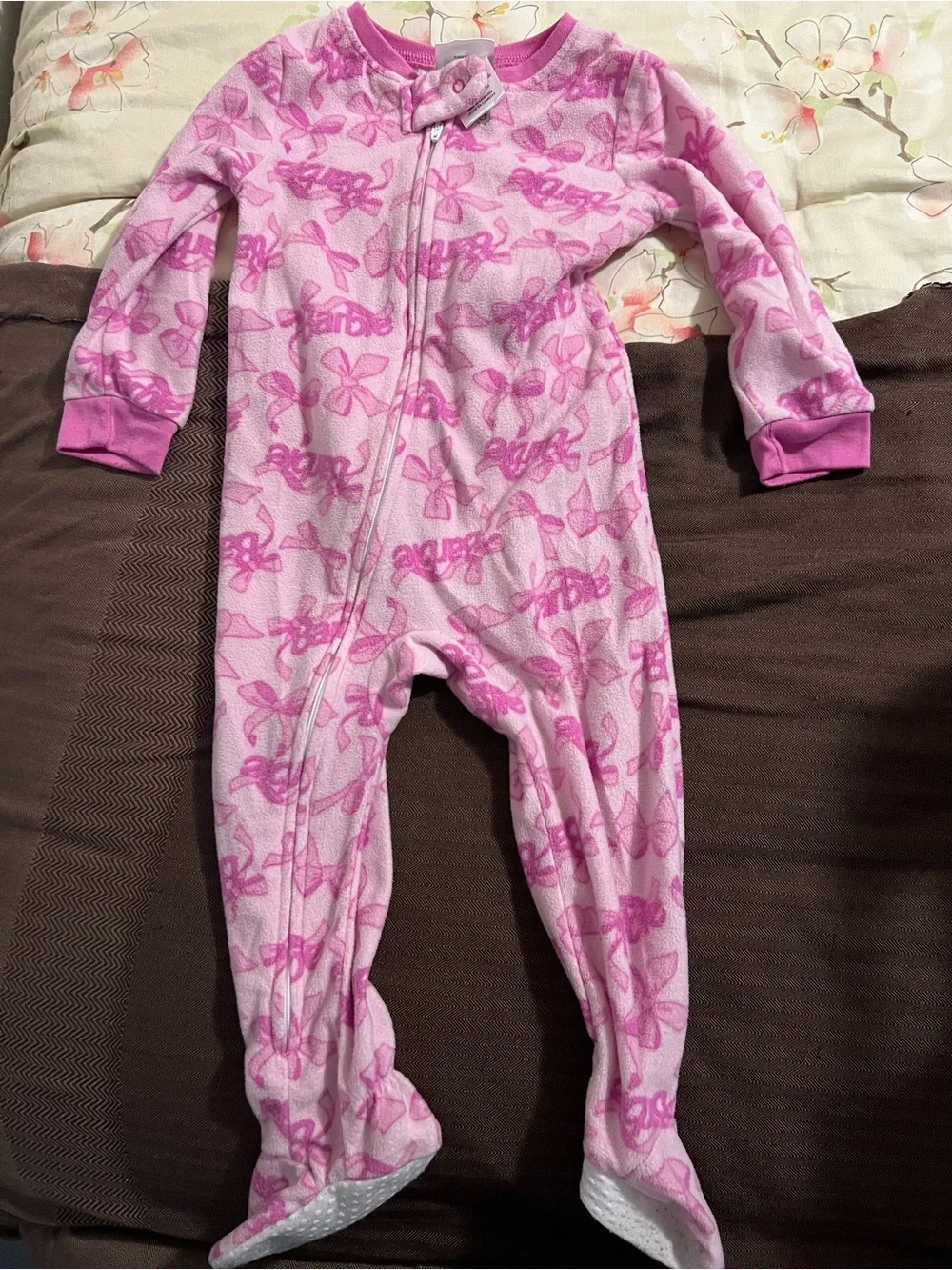 Barbie Footed Pajamas Girls 2T Pink Logo Bow Fleece Zip Front Sleeper